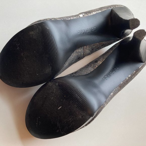 Calvin Klein 8.5 Sexy Metallic Snake-Print Stilettos - Picture 6 of 10